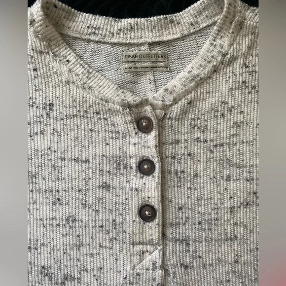 Urban Outfitters Med. tunic white & grey sweater - Picture 4 of 4